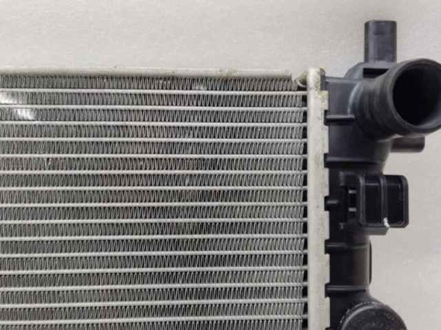 Радиатор охлаждения ДВС для Skoda Rapid II 2020+ на фотографиях