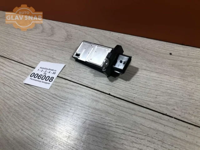 Датчик массового расхода воздуха для Nissan X-Trail T30 RU 2001-2007 на фотографиях