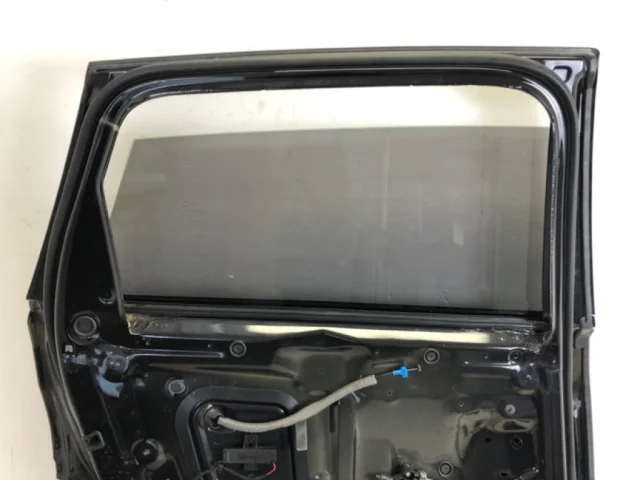 Дверь задняя левая для Audi Q7 4M 2015+ на фотографиях