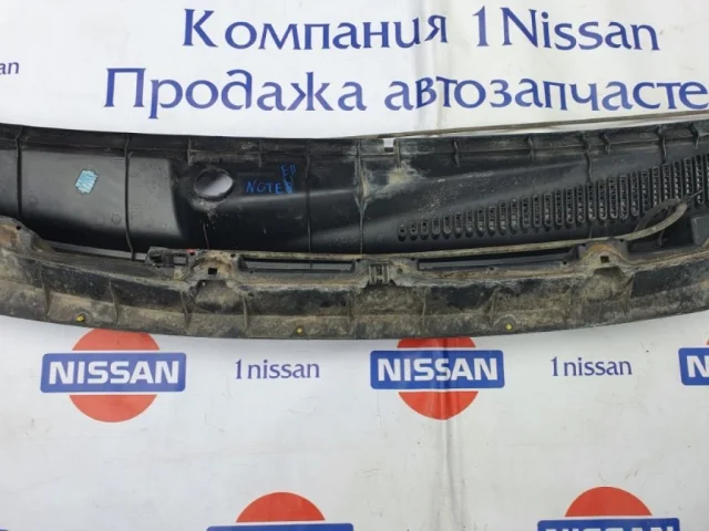 Жабо правое для Nissan Note E11 2005-2012 на фотографиях