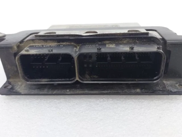 Блок управления двигателем для Volkswagen Polo Liftback (Mk6) 2020+ на фотографиях