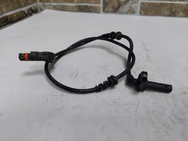 Датчик ABS передний правый для Mercedes-Benz E class W212 2009-2015 на фотографиях