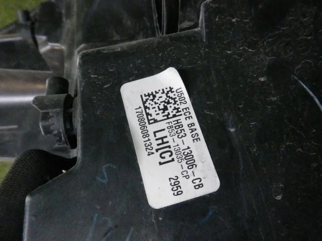 Фара левая для Ford Explorer U502 rest 2014-2019 на фотографиях