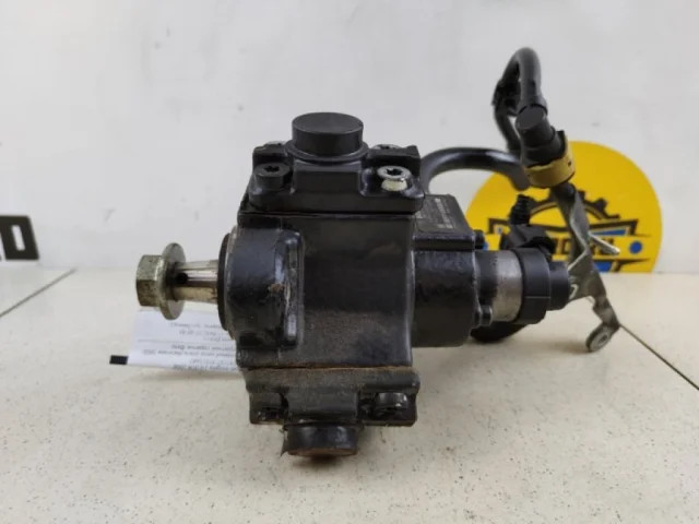 ТНВД для Opel Insignia Седан A 2008-2017 на фотографиях