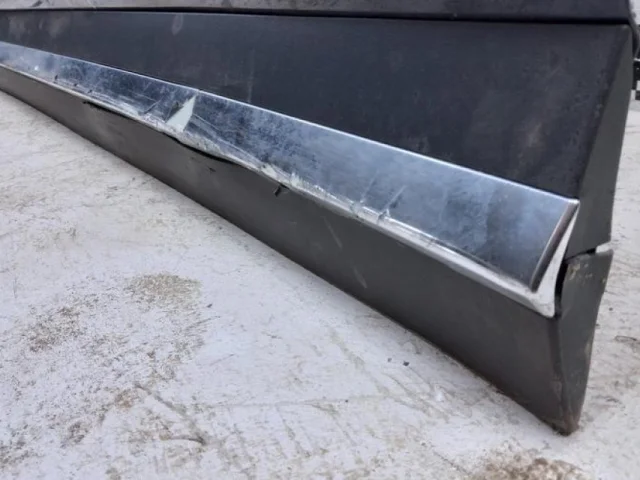 Двери для Kia Carnival 4 KA4 2020+ на фотографиях