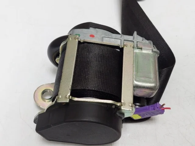 Ремень безопасности передний левый для Audi Q7 4M 2015+ на фотографиях