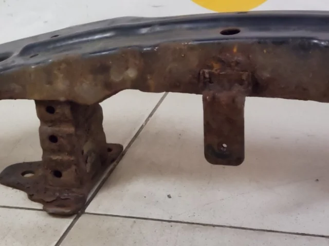 Усилитель бампера передний верхний для SsangYong Kyron DJ rest 2007-2016 на фотографиях