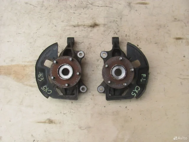 Кулак задний левый для Mazda CX 5 KE 2011-2017 на фотографиях