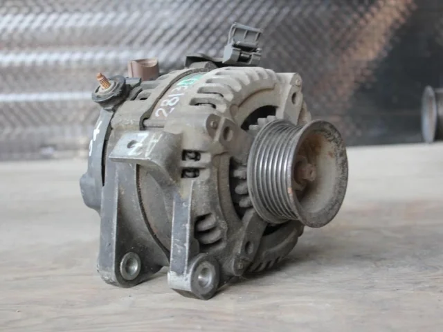 Генератор для Toyota RAV4 XA30 2005-2012 на фотографиях