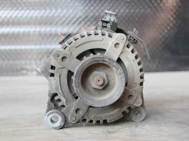 Генератор для Toyota RAV4 XA30 2005-2012 на фотографиях