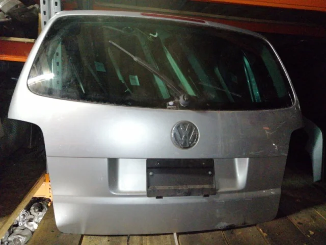 Дверь багажника для Volkswagen Touran 1T 2003-2015 на фотографиях