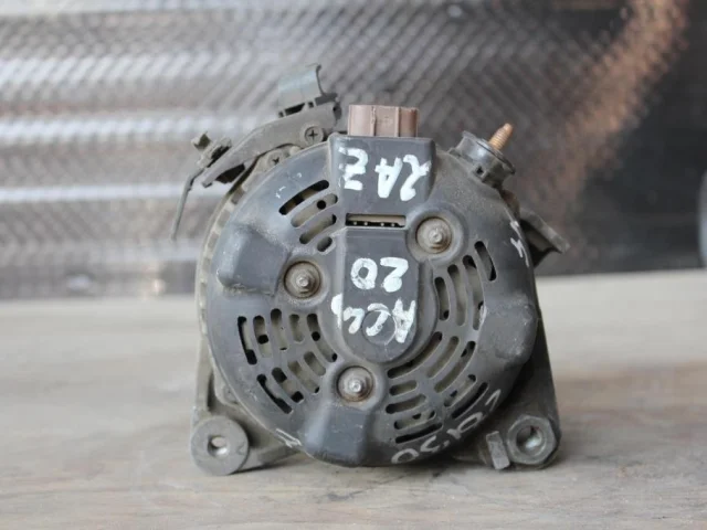 Генератор для Toyota RAV4 XA30 2005-2012 на фотографиях