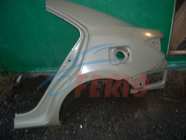 Крылья для Toyota Corolla E170 Седан (EU) 2012-2016 на фотографиях