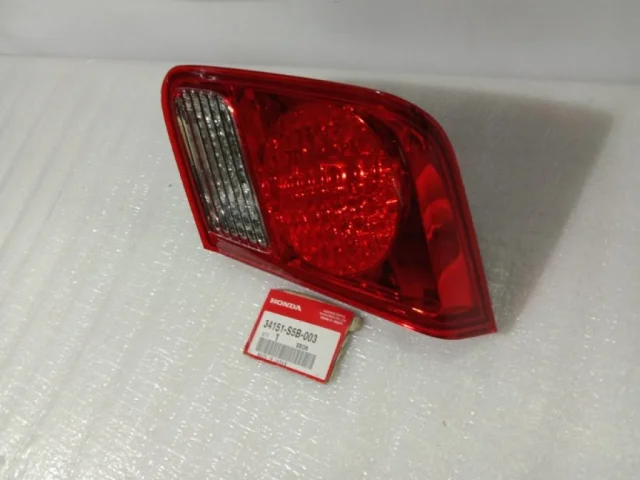 Фонарь правый для Honda Civic EN, ES 2001-2005 седан на фотографиях