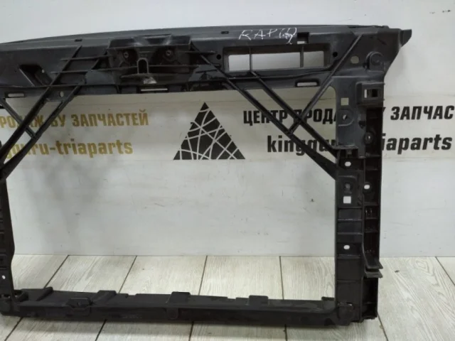 Панель радиатора (телевизор) для Skoda Rapid I NH3 2012-2017 на фотографиях