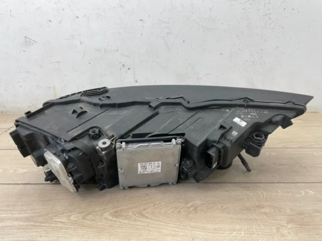 Фара ксенон левая для Audi Q7 4M 2015+ на фотографиях