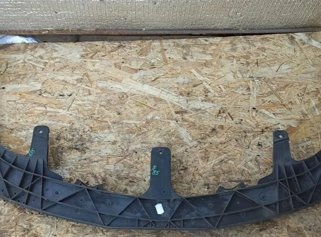 Усилитель бампера передний верхний для Opel Insignia Седан A 2008-2017 на фотографиях