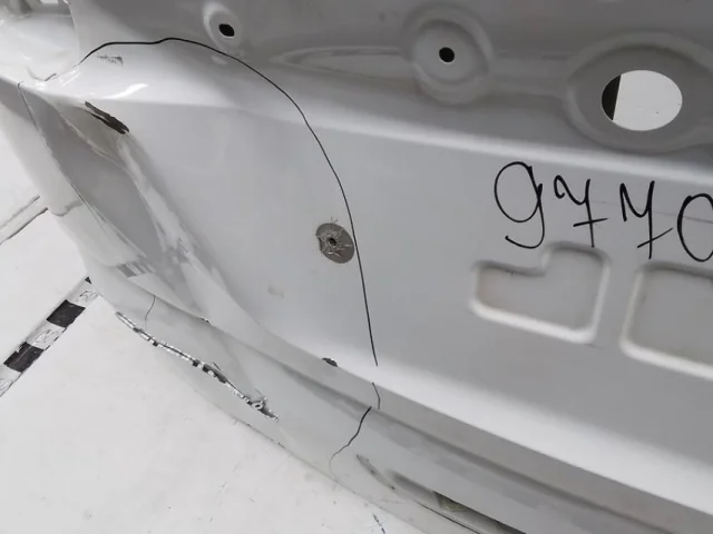 Дверь багажника для Kia Carnival 4 KA4 2020+ на фотографиях