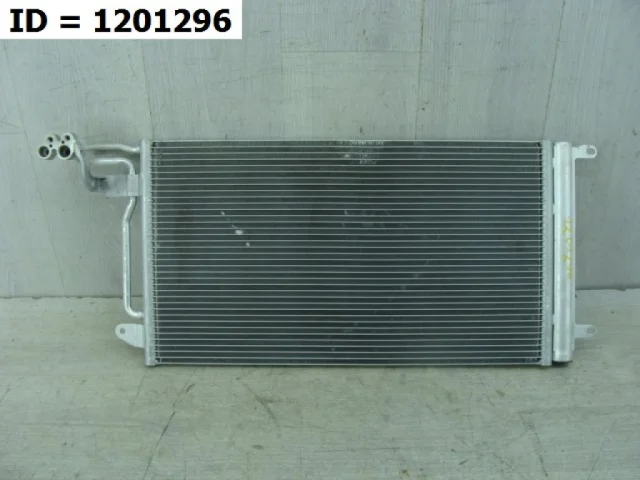 Радиатор кондиционера для Skoda Rapid I rest NH3 2017-2020 на фотографиях