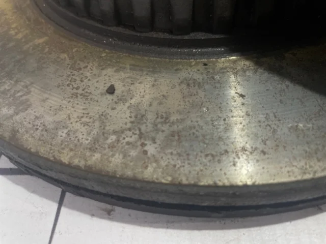 Диски тормозные передние (комплект) для Mercedes-Benz E class W213 2016-2023 на фотографиях