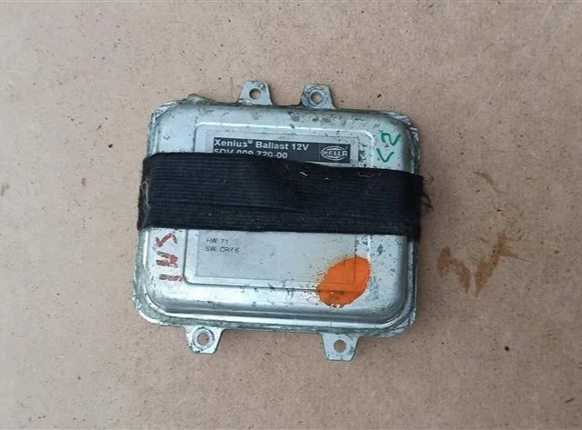 Блок розжига ксенона для Opel Insignia Седан A 2008-2017 на фотографиях