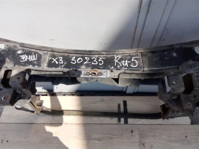 Панель радиатора (телевизор) для BMW X3 Е83 2003-2010 на фотографиях