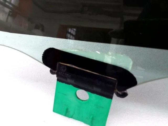 Стекло двери заднее левое для Audi Q7 4M 2015+ на фотографиях