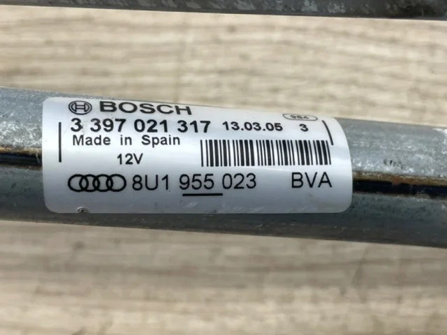 Трапеция стеклоочистителей для Audi Q3 8U 2011-2019 на фотографиях