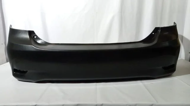 Бампер задний для Toyota Corolla E140/E150 Седан 2006-2013 на фотографиях