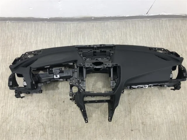 Подушка безопасности пассажира для Subaru Forester SK 2019+ на фотографиях