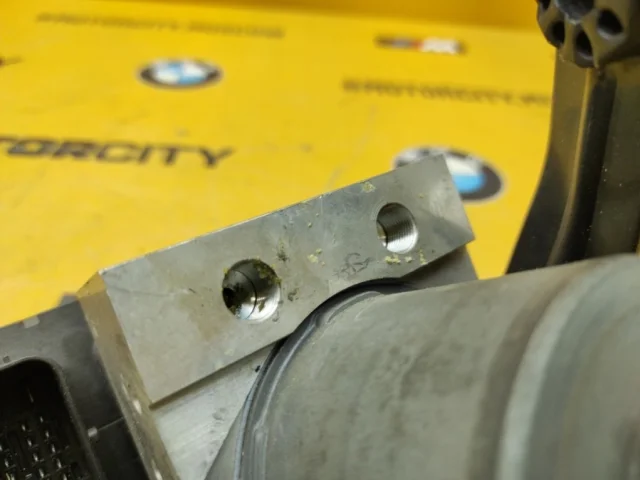 Блок ABS для BMW 5er Е60 2003-2010 на фотографиях