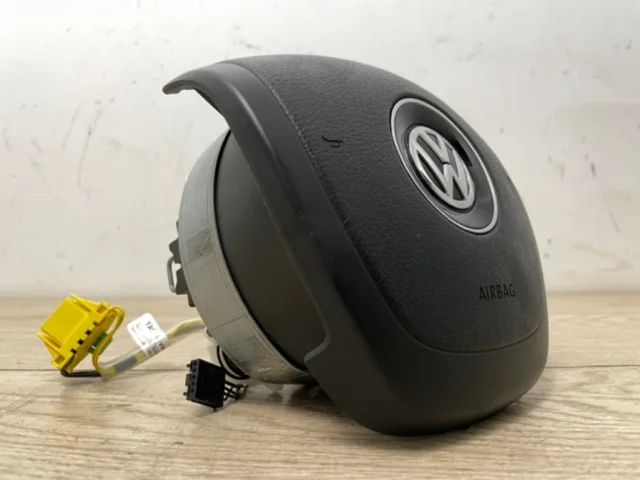 Подушка безопасности водителя для Volkswagen Touareg II (7P5) 2010-2014 на фотографиях