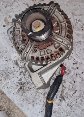 Генератор для Volvo XC90 I C 2002-2014 на фотографиях