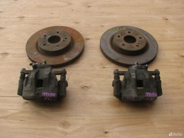 Суппорт задний правый для Suzuki Grand Vitara 2005-2014 на фотографиях