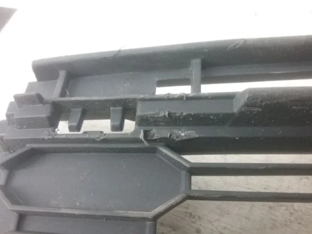 Решетка переднего бампера для Skoda Rapid I rest NH3 2017-2020 на фотографиях