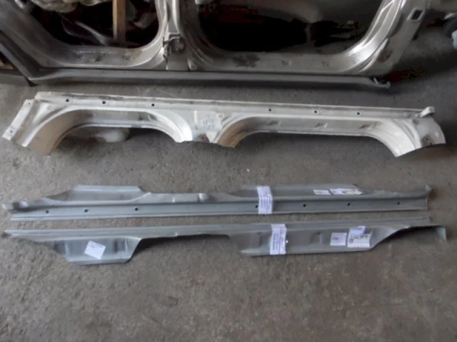 Порог левый для Honda CR-V RD 1995-2001 на фотографиях