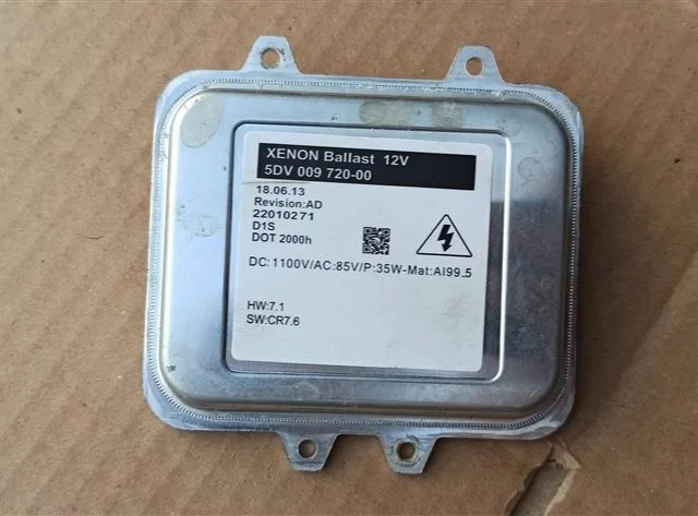 Блок розжига ксенона для Opel Insignia Седан A 2008-2017 на фотографиях