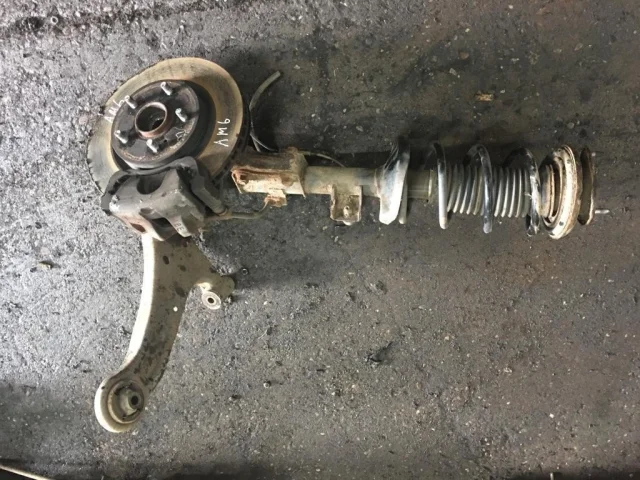 Суппорт передний левый для Suzuki Grand Vitara 2005-2014 на фотографиях