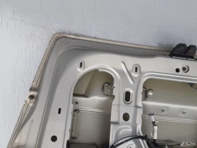 Крышка багажника для Opel Zafira B 2005-2015 на фотографиях