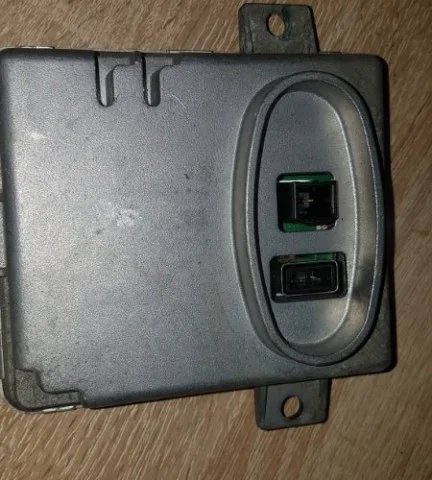 Блок розжига ксенона для Volvo XC70 BZ 2007-2016 на фотографиях