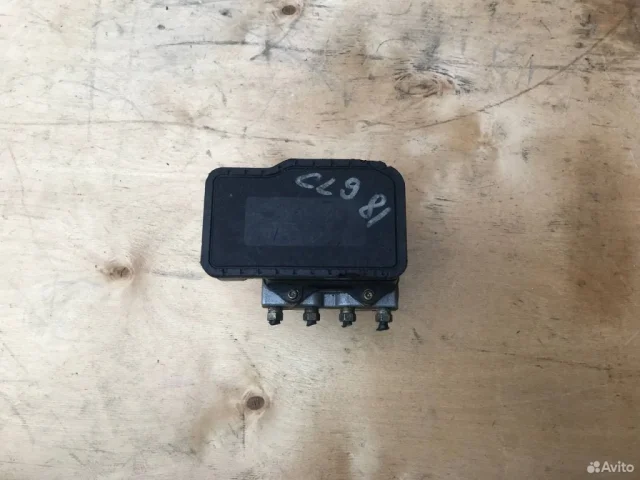 Блок ABS для Honda Accord 7 2002-2008 на фотографиях