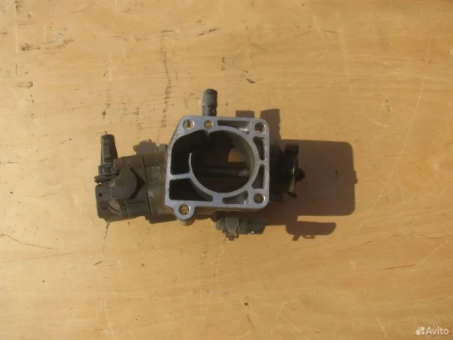 Дроссельная заслонка для Hyundai Tucson JM 2004-2009 на фотографиях