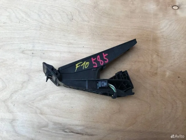 Электронная педаль газа для BMW 3er Е91 Touring 2006-2012 на фотографиях