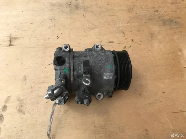 Компрессор кондиционера для Toyota Alphard H10 2002-2008 на фотографиях