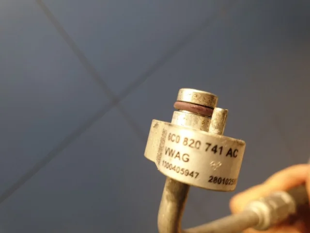 Трубка кондиционера для Skoda Rapid II 2020+ на фотографиях