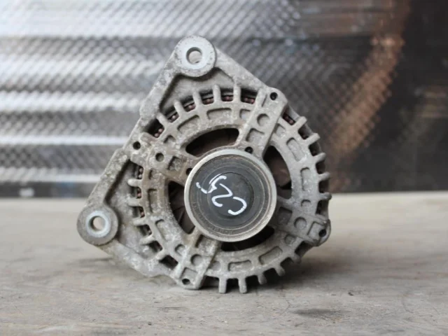 Генератор для Nissan X-Trail T31 RU 2007-2014 на фотографиях