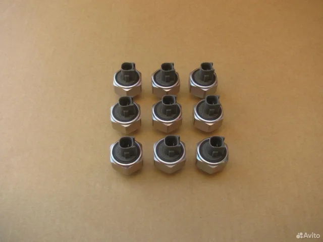 Датчик детонации для Toyota Alphard H10 2002-2008 на фотографиях