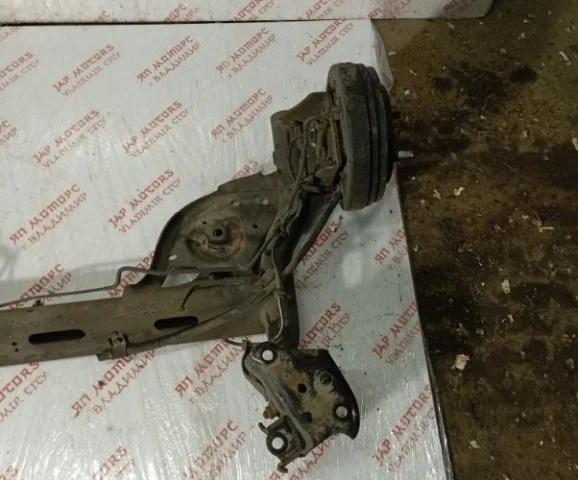 Задняя балка для Nissan Tiida C13 Хэтчбек 2015-2016 на фотографиях