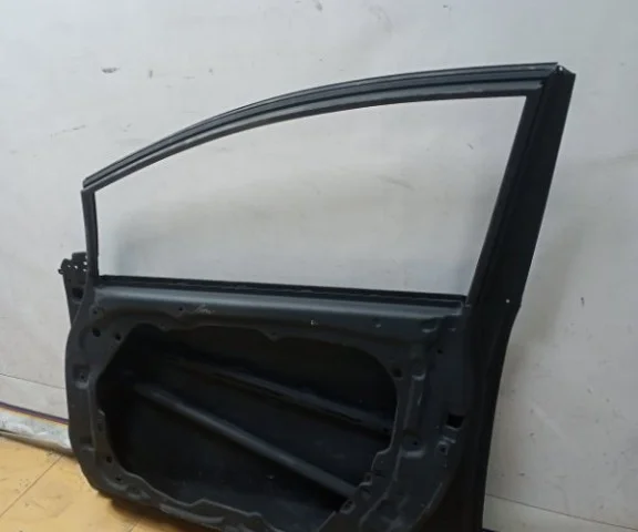 Дверь передняя правая для Kia Ceed 1 ED rest 2010-2012 на фотографиях