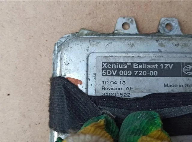 Блок розжига ксенона для Opel Insignia Седан A 2008-2017 на фотографиях